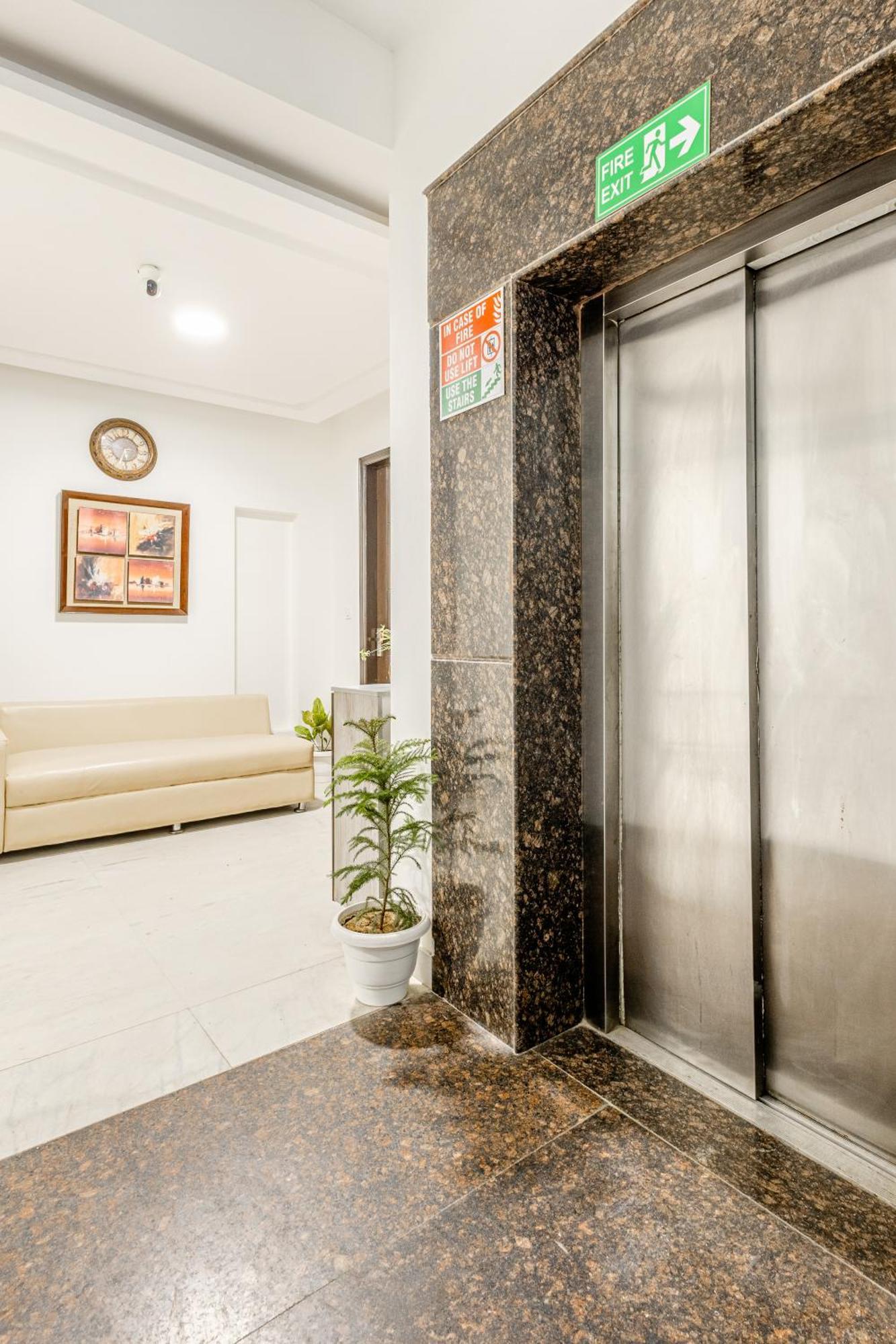 Lime Tree Service Apartment Golf Course Road, Gurgaon Esterno foto
